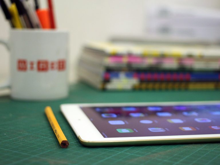 Apple iPad Air 2 front view