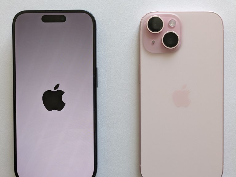 Apple iPhone 15 front view