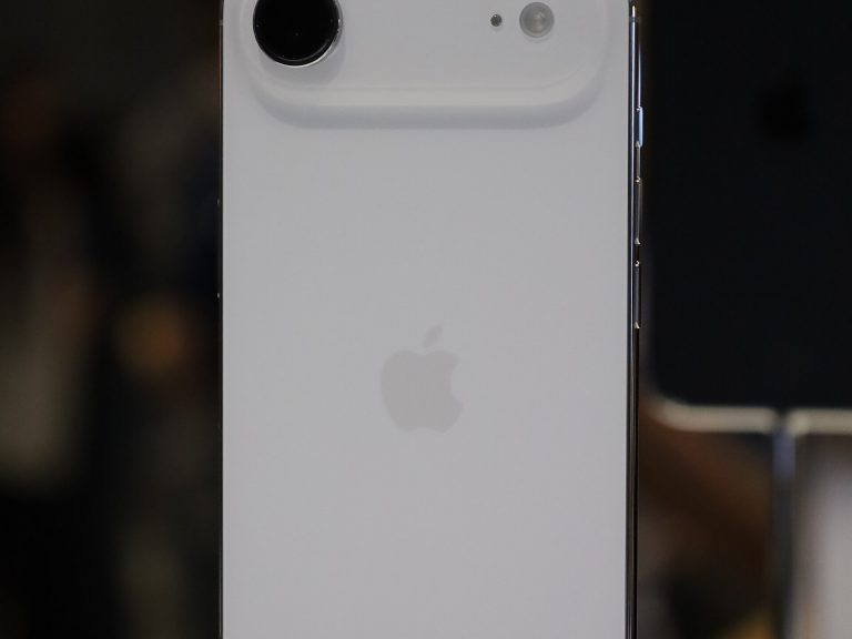 Apple iPhone Air front view