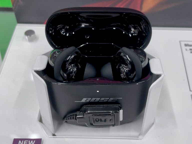 Bose QuietComfort Ultra Earbuds front view