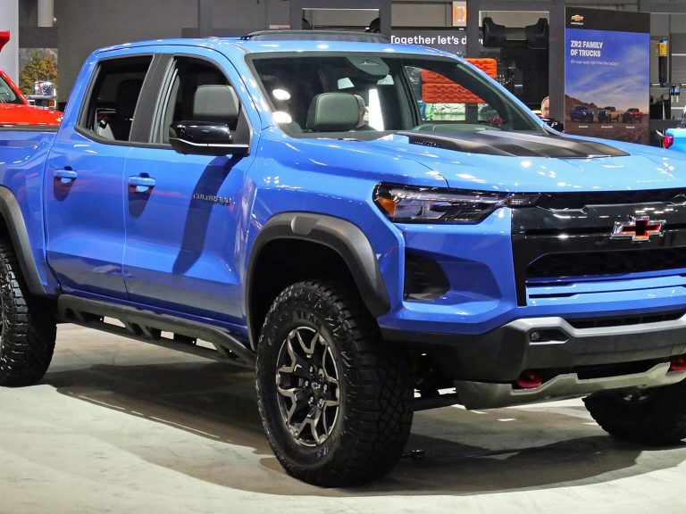 Chevrolet Colorado front view