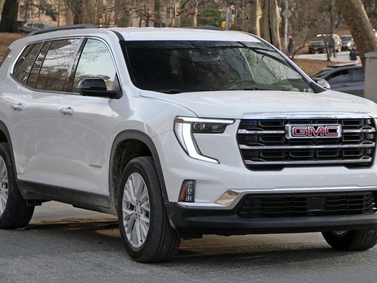 GMC Acadia front view