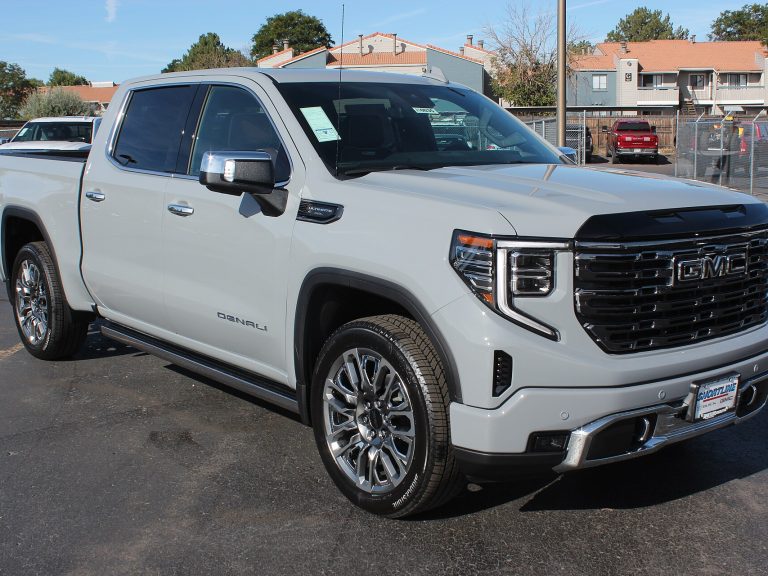 GMC Sierra 1500 front view