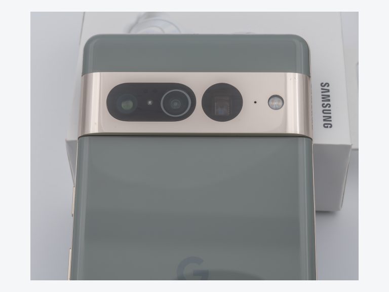 Google Pixel 7 front view