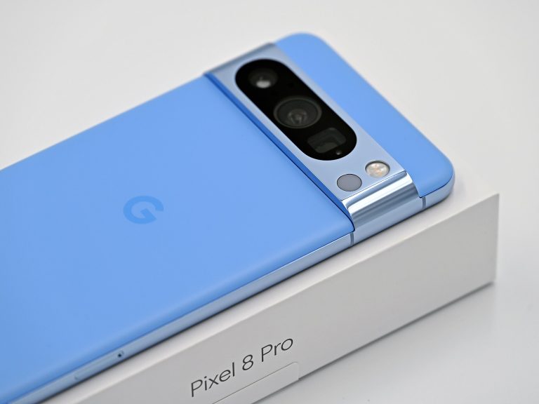 Google Pixel 8 Pro front view