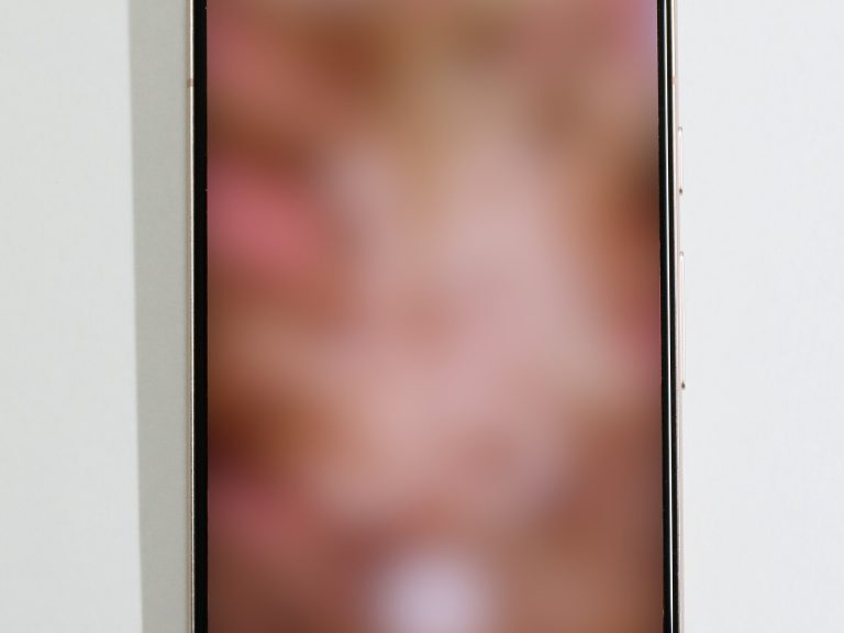 Google Pixel 8 front view