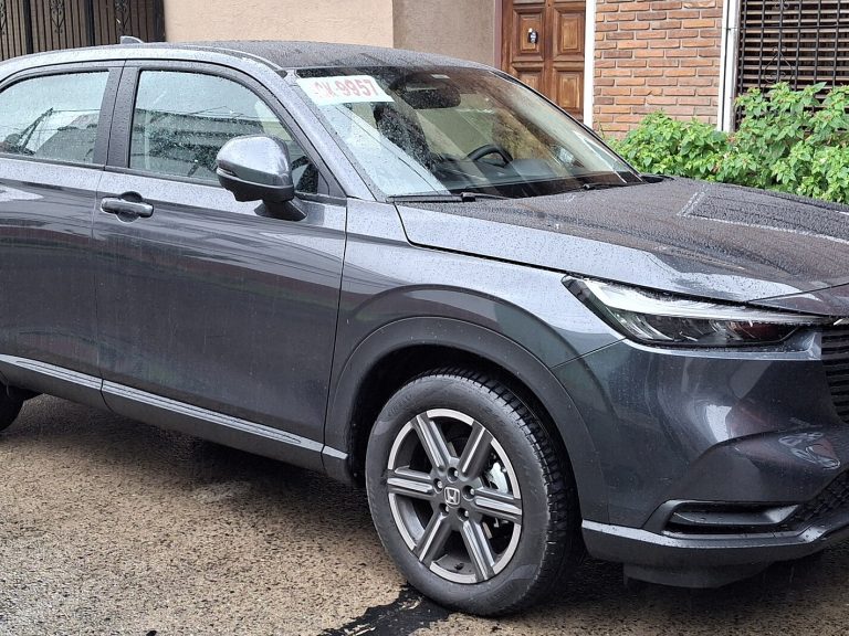 Honda HR-V front view