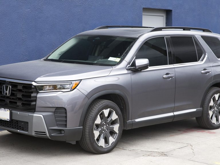 Honda Pilot front view