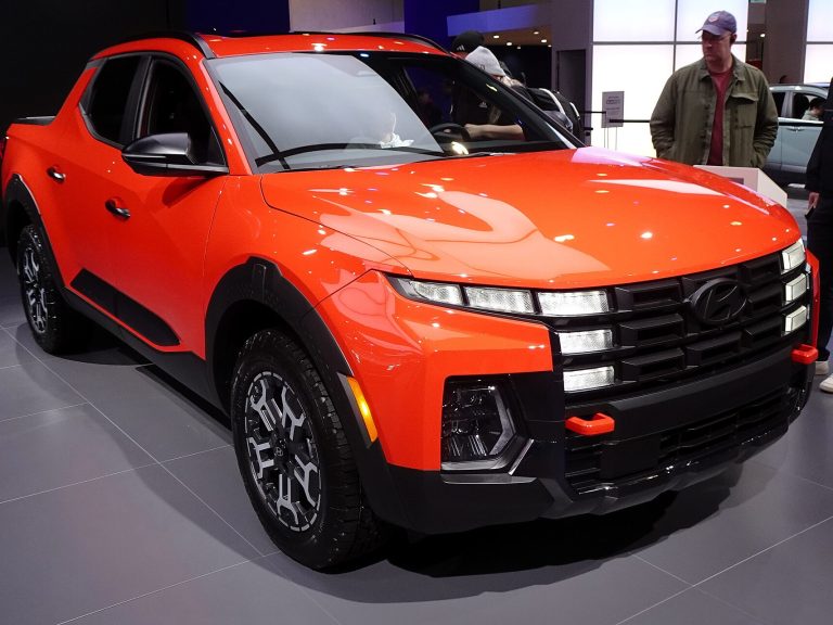 Hyundai Santa Cruz front view