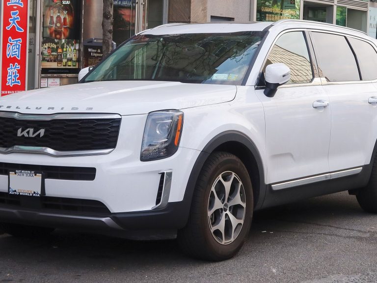 Kia Telluride front view
