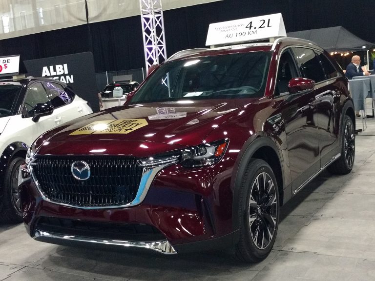 Mazda CX-90 front view