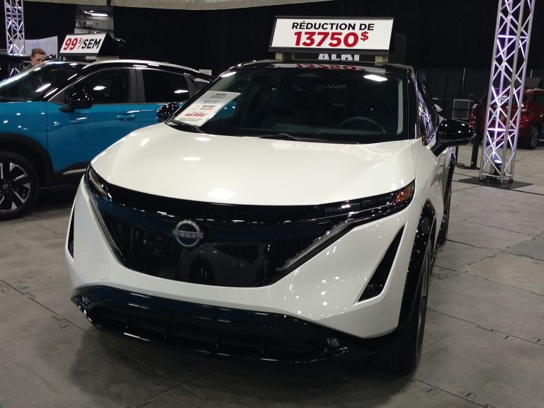 Nissan Ariya front view