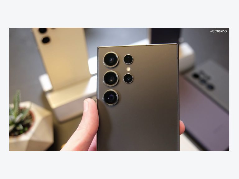 Samsung Galaxy S24 front view