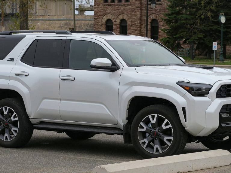 Toyota 4Runner front view